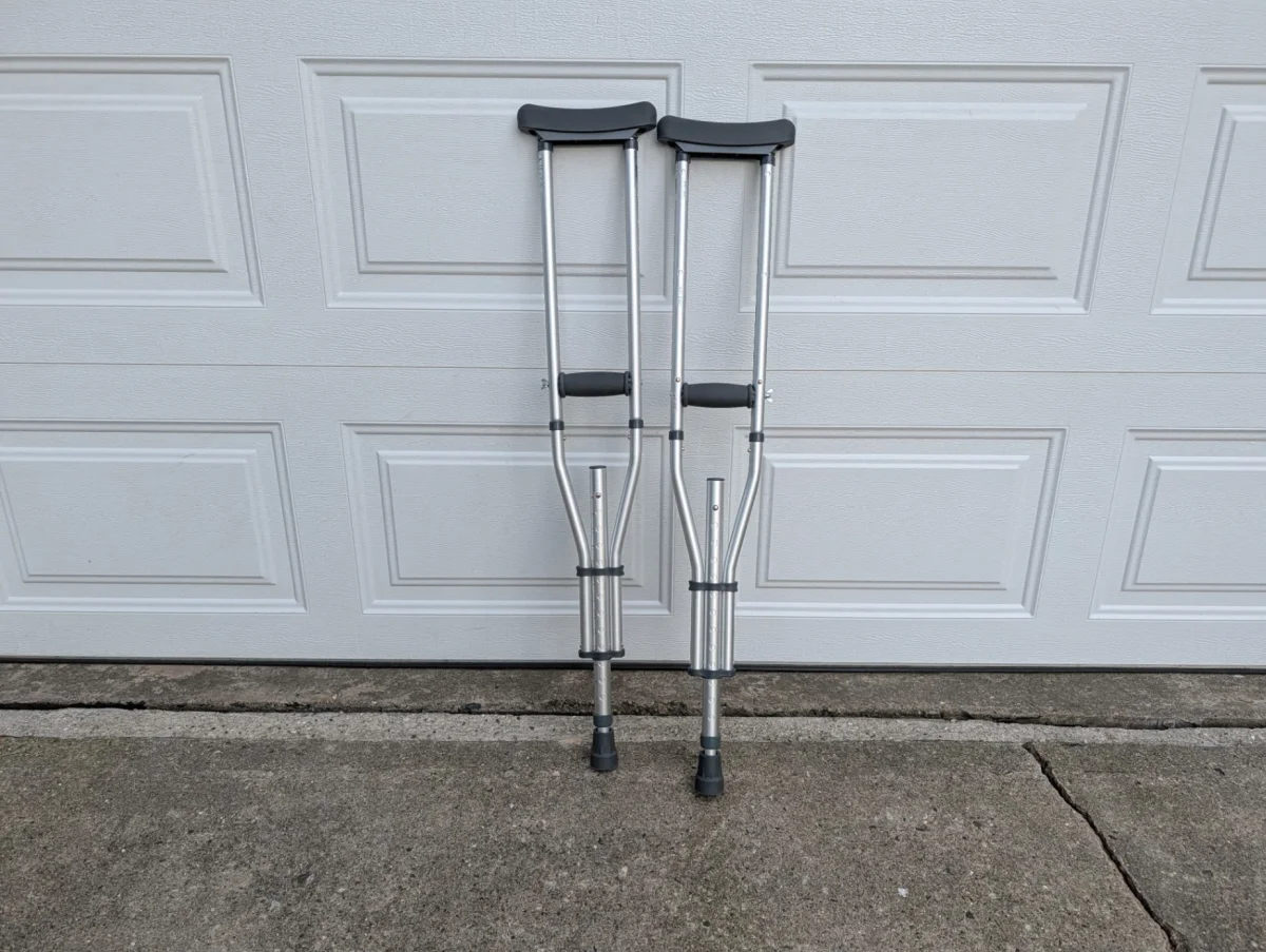 Adjustable Aluminum Underarm Crutches - Photo 1 Adjustable Aluminum Underarm Crutches - Photo 1